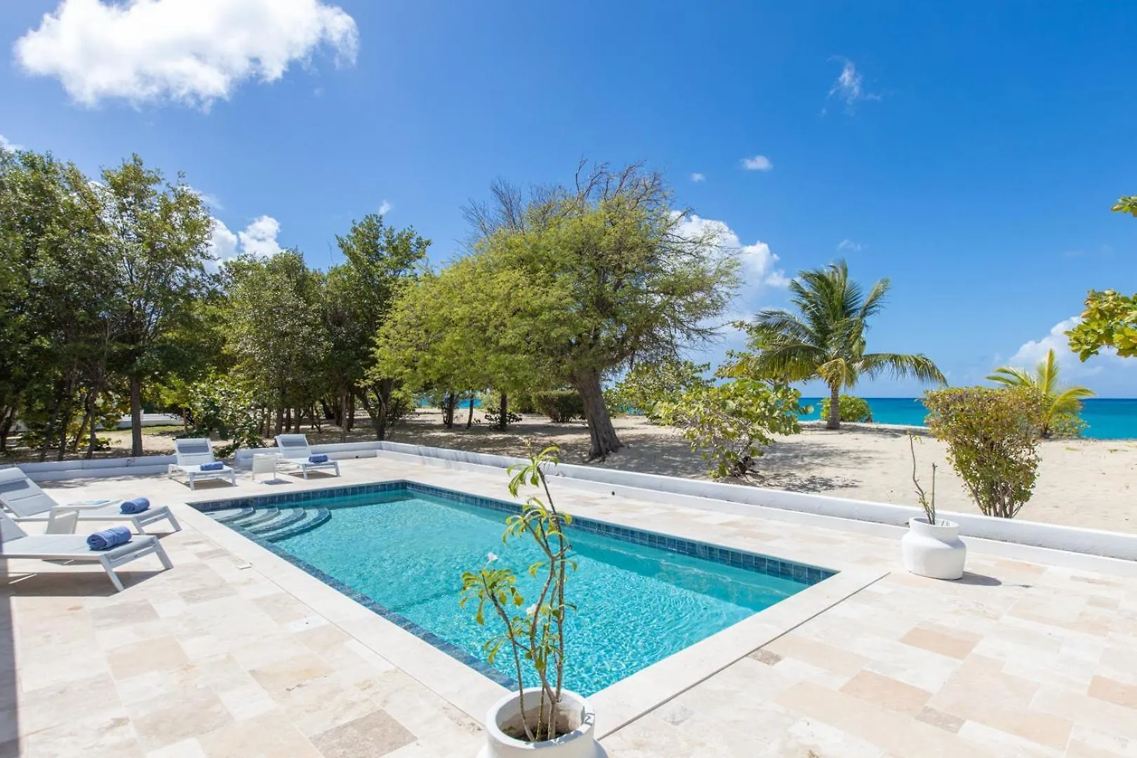 Feriehus Blue Horizon Beach Bungalow Baie Longue