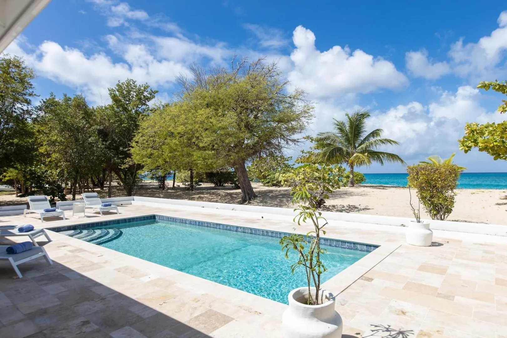 Blue Horizon Beach Bungalow Baie Longue 0*,
