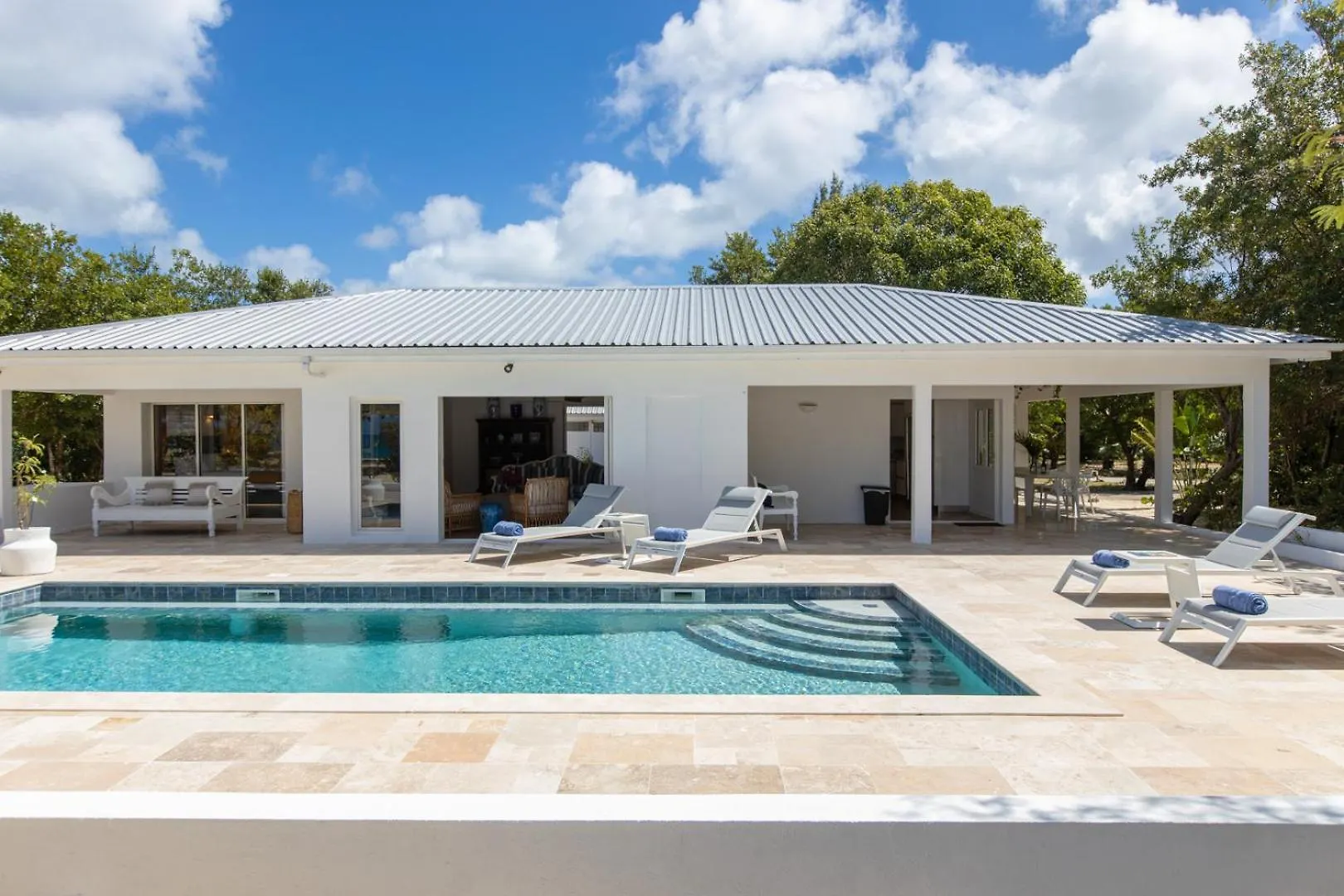 Blue Horizon Beach Bungalow Baie Longue بيت للعطل
