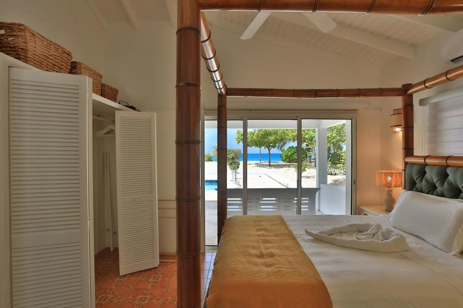 Blue Horizon Beach Bungalow Baie Longue